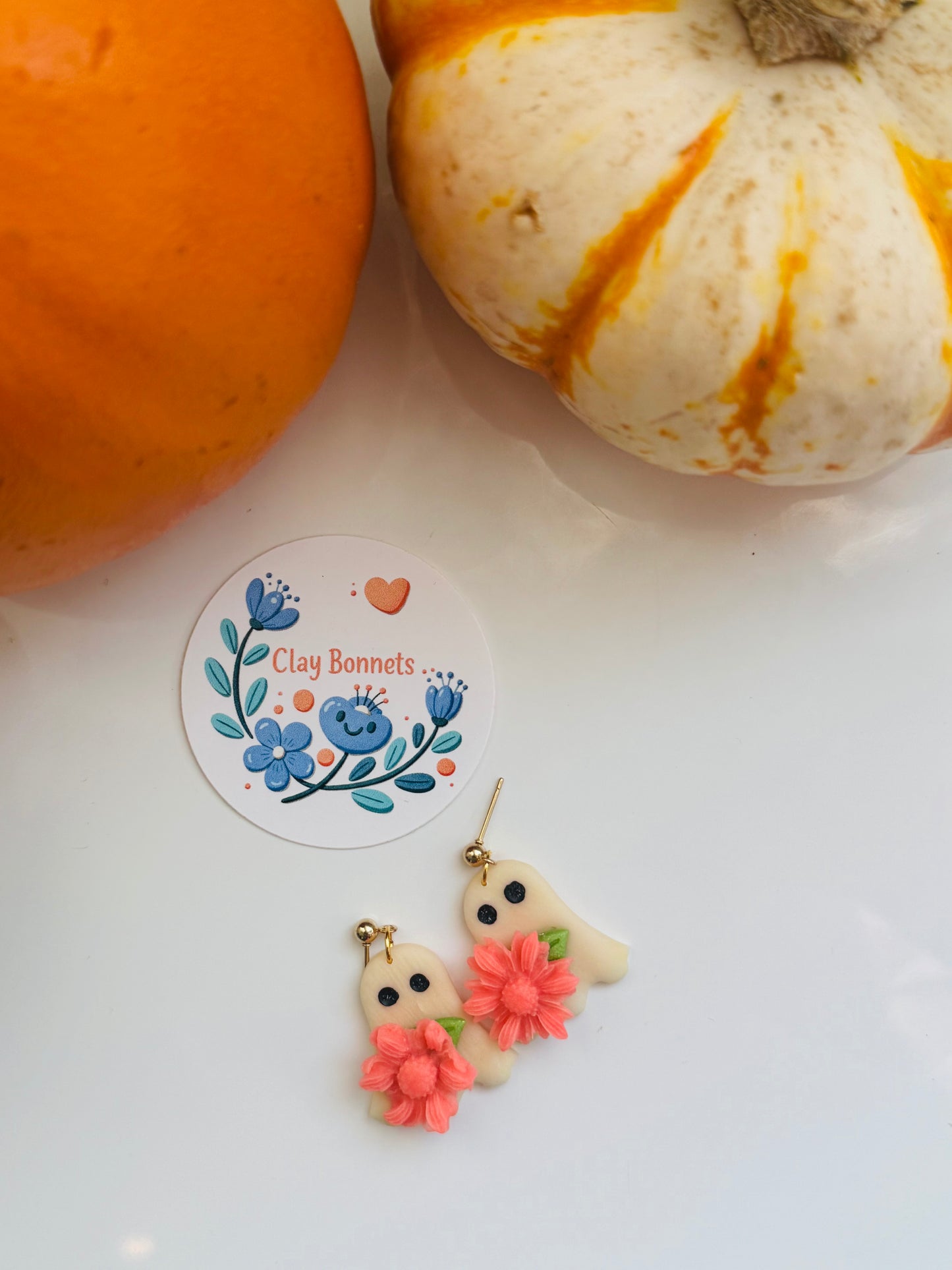 Glow in the dark - Ghosts with a flower