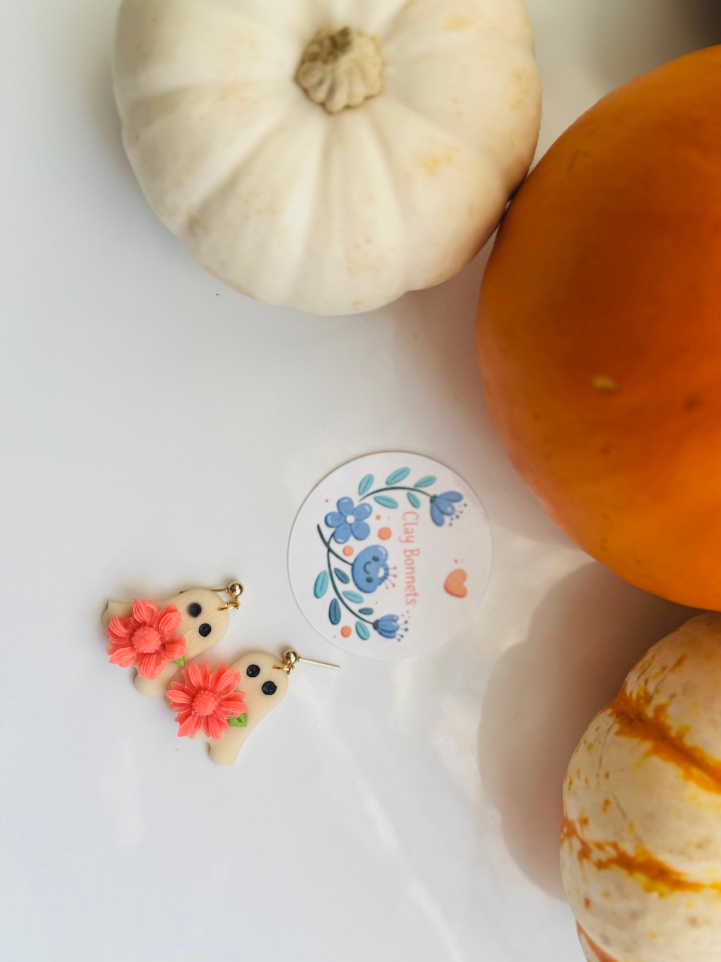 Glow in the dark - Ghosts with a flower