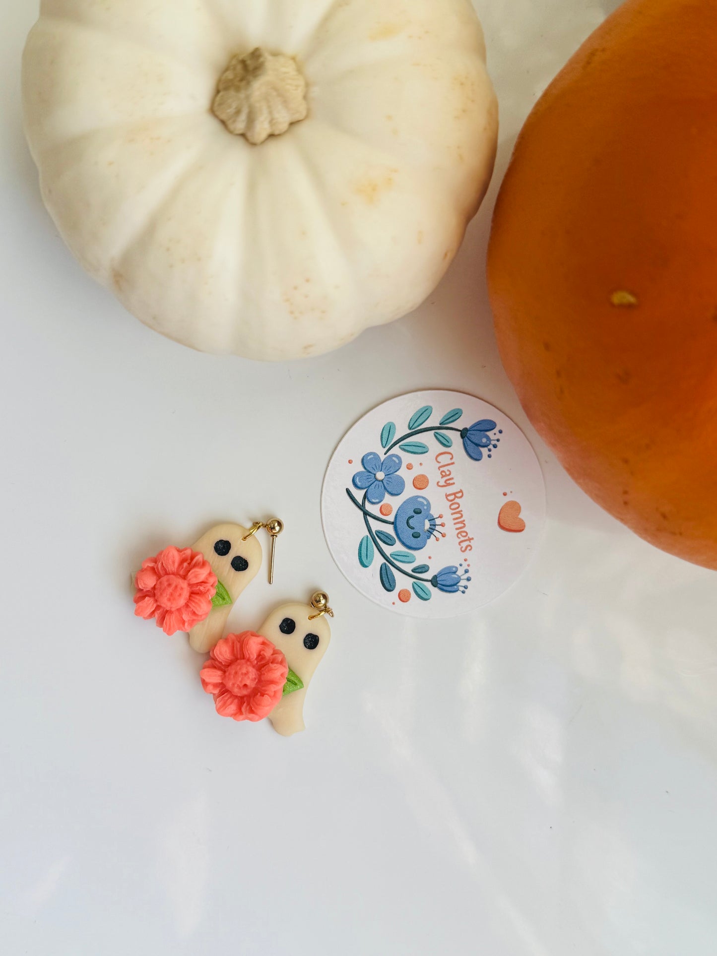 Glow in the dark - Ghosts with a flower