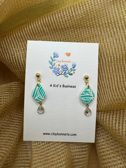 Tropical vibes in tiny drops