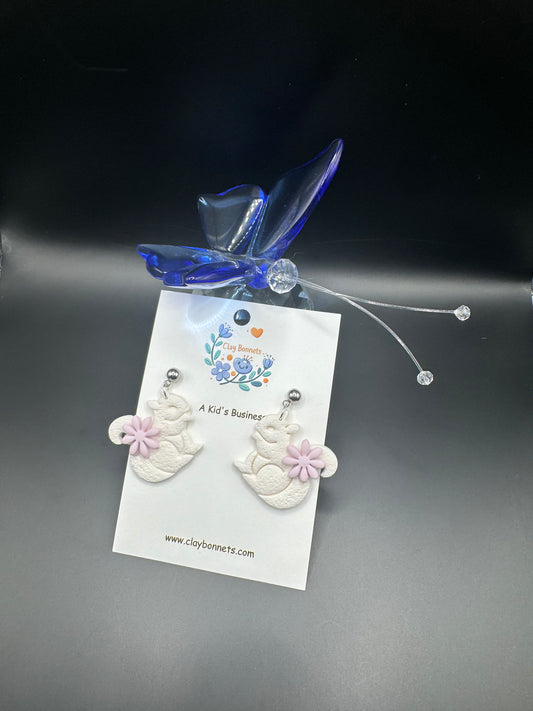 Squirrelly blooms! 🐿️🌸