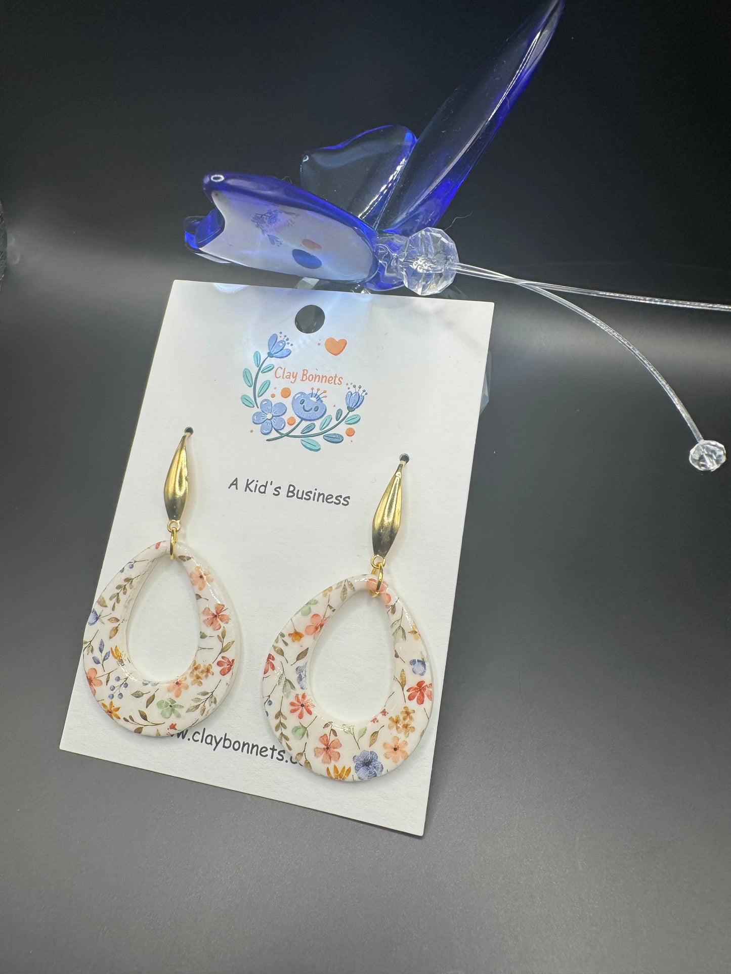 Graceful Ovals in Full Bloom!