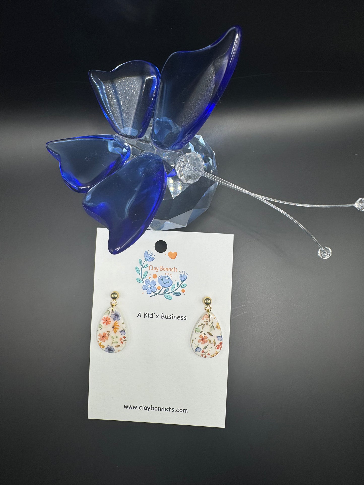 Elegant Teardrop Blooms